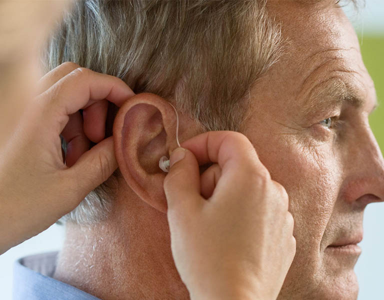 Viêm tai giữa ứ dịch có thể khiến bệnh nhân bị điếc vĩnh viễn