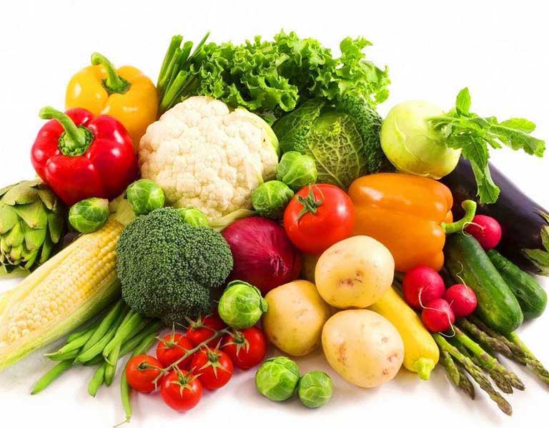 Người bệnh nên tăng cường sử dụng các loại rau củ quả có chứa nhiều chất xơ