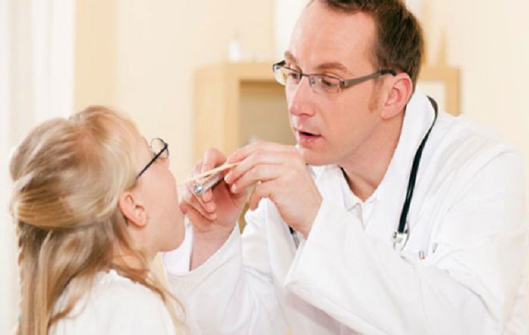 Viêm mũi họng cấp ở trẻ em là tình trạng khá phổ biến