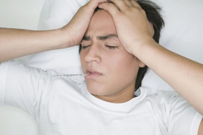 Sốt viêm họng: Những thông tin quan trọng cần biết