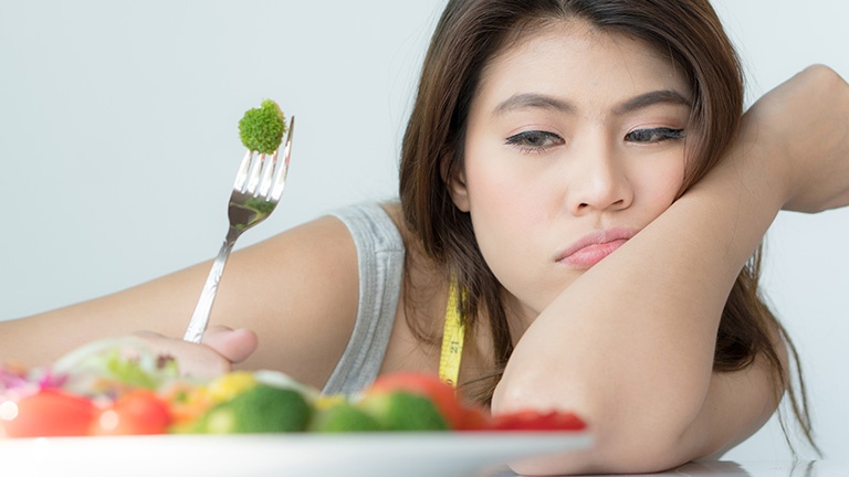 Chế độ ăn uống không khoa học có thể gây đau dạ dày