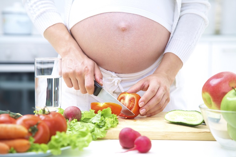 Chữa đau dạ dày cho phụ nữ mang thai từ việc thay đổi chế độ ăn uống