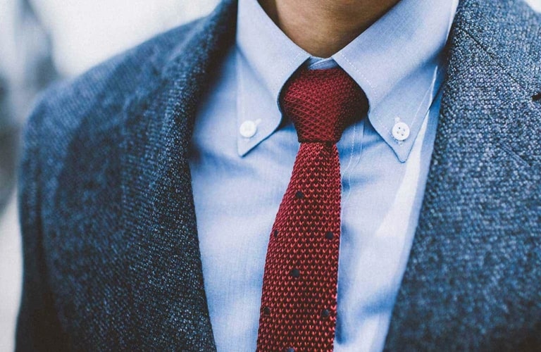 Tặng cà vạt cho bố người yêu nên chú ý về màu sắc