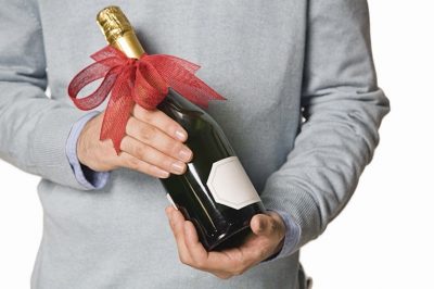 10 Mẫu Rượu Vang Tặng Sếp Sang Trọng Không Nên Bỏ Qua
