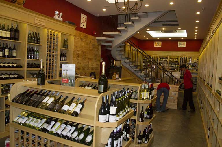 Đa Lộc là công ty có giấy phép nhập khẩu, phân phối rượu vang của Bộ Công Thương